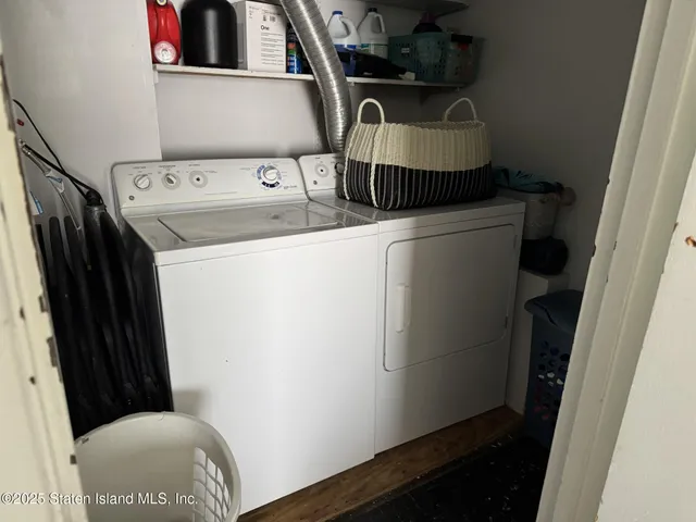 $1,185,000 | 9 Radford Street | New Springville