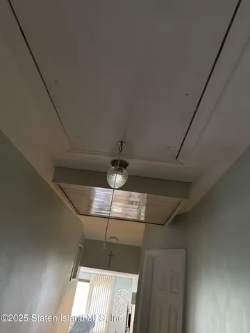 $1,185,000 | 9 Radford Street | New Springville