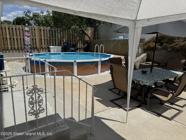 $1,185,000 | 9 Radford Street | New Springville