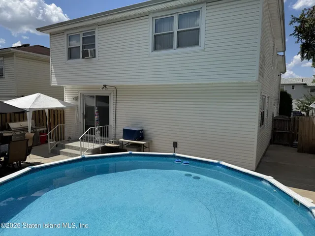 $1,185,000 | 9 Radford Street | New Springville