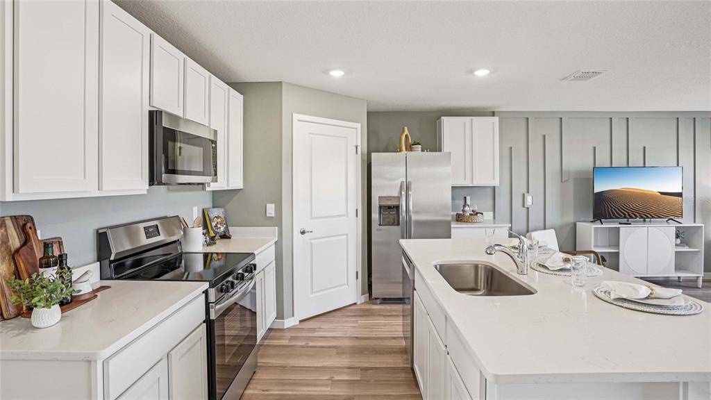 4688 Kona Circle Spring Hill, FL 34608 - Photo 4 of 34