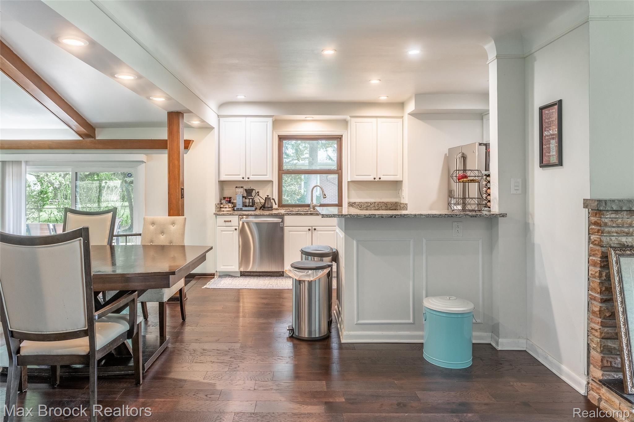 5349 Martin Road Warren, MI 48092 - Photo 6 of 24 244A4718-HDR.jpg