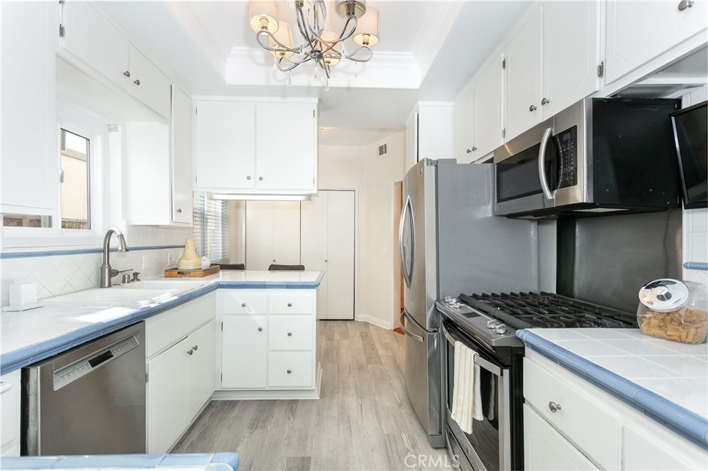 817 10th Street, Unit 104 Santa Monica, CA 90403 - Photo 14 of 31