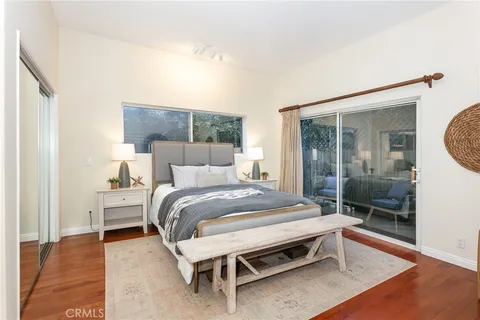 $1,225,000 | 817 10th Street, Unit 104, Santa Monica, CA 90403