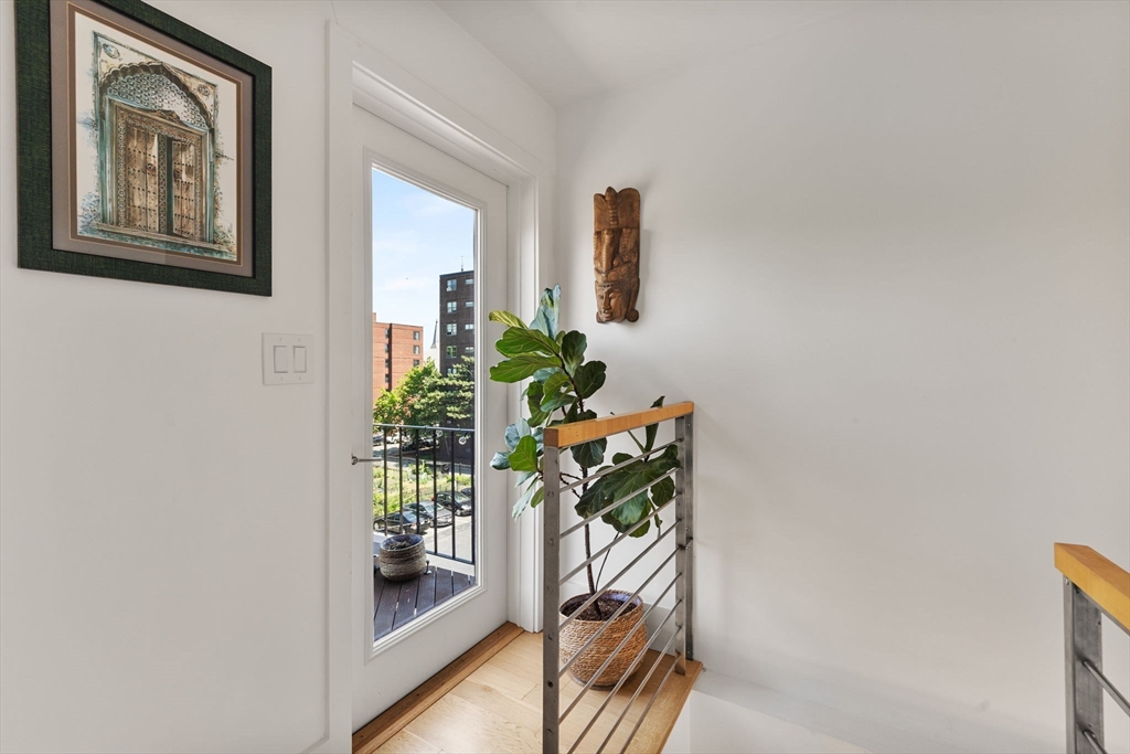 201 West Springfield Street, Unit 3 Boston, MA 02118 - Photo 20 of 32