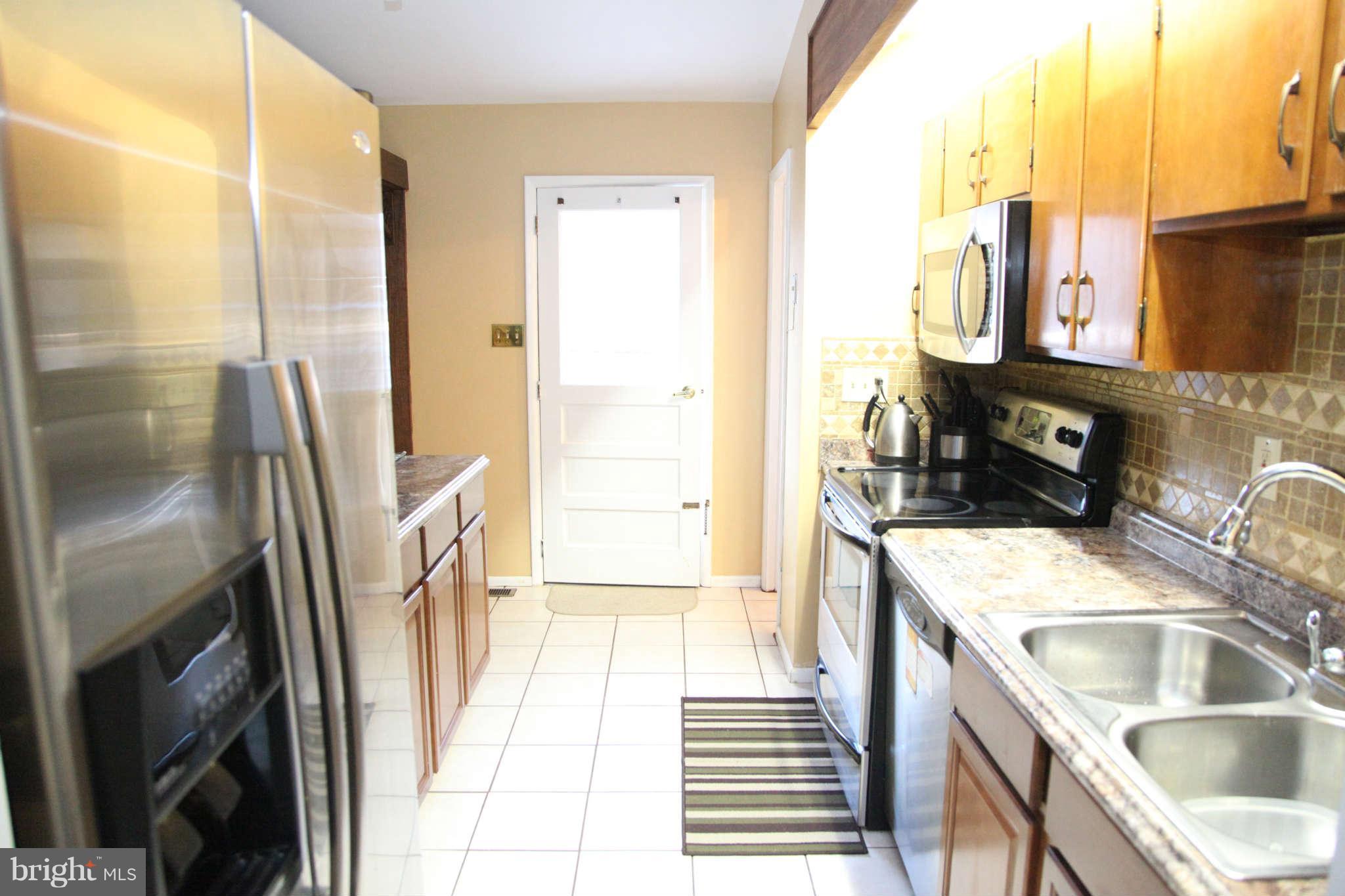 8614 Kiama Road Laurel, MD 20708 - Photo 2 of 30 Kitchen