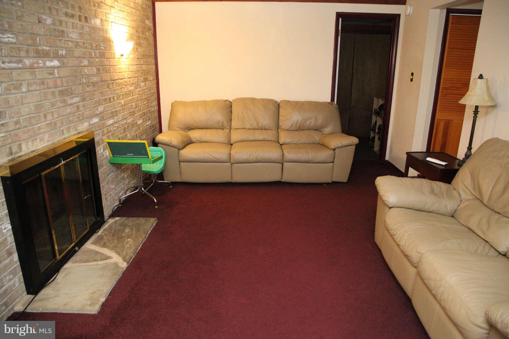 8614 Kiama Road Laurel, MD 20708 - Photo 21 of 30 Family Room