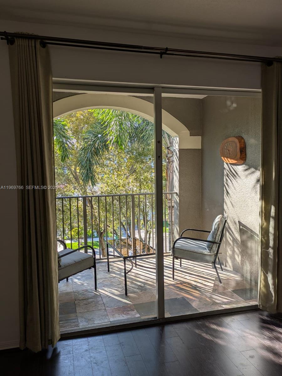 6831 Southwest 44th Street, Unit 302 Miami, FL 33155 - Photo 6 of 31