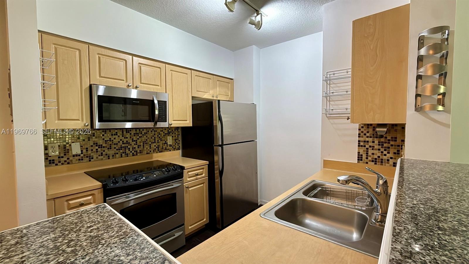 6831 Southwest 44th Street, Unit 302 Miami, FL 33155 - Photo 7 of 31