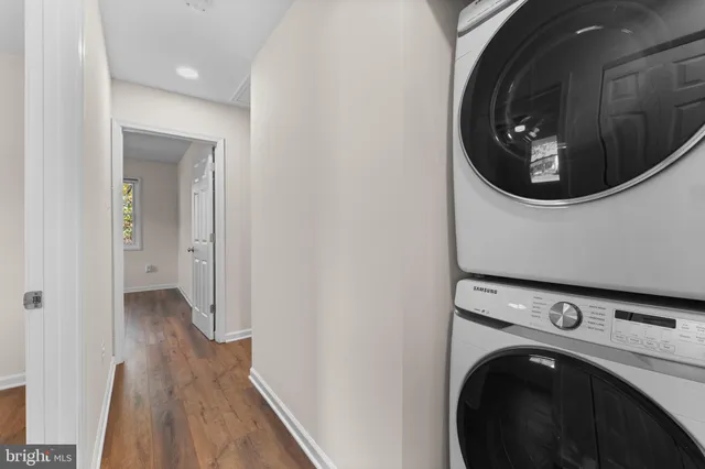 a view of a pathway with a tree