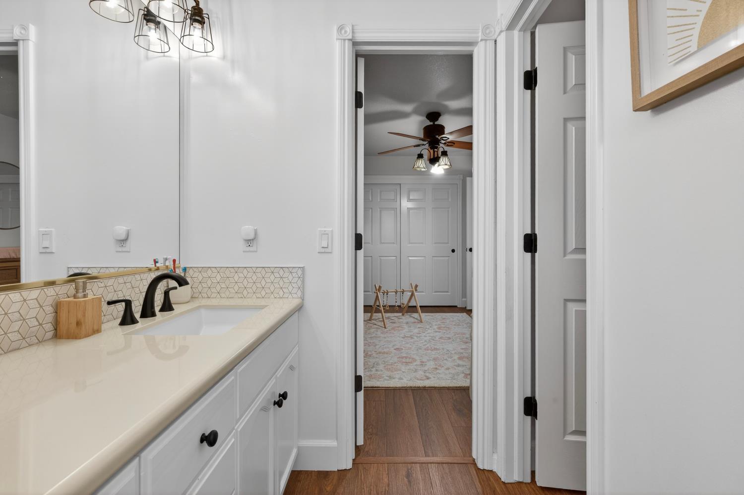 19084 Pebble Run Woodbridge, CA 95258 - Photo 33 of 49 Gallery Image 33