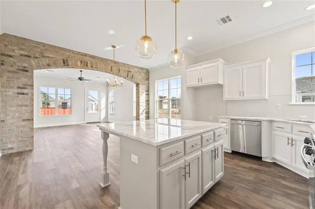 $299,000 | 3044 Southern Trace Dr Lake, Lake Charles, LA 70607