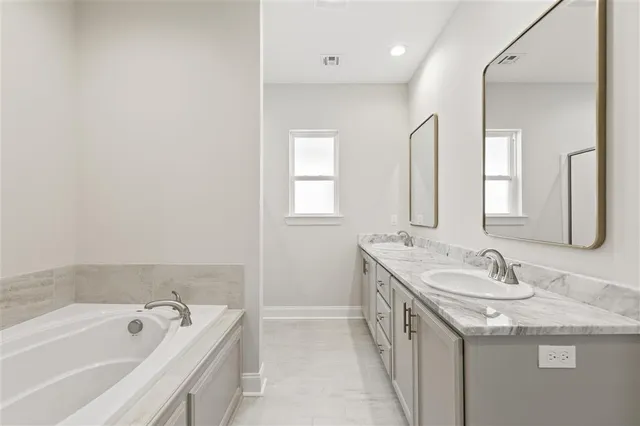 $299,000 | 3044 Southern Trace Dr Lake, Lake Charles, LA 70607