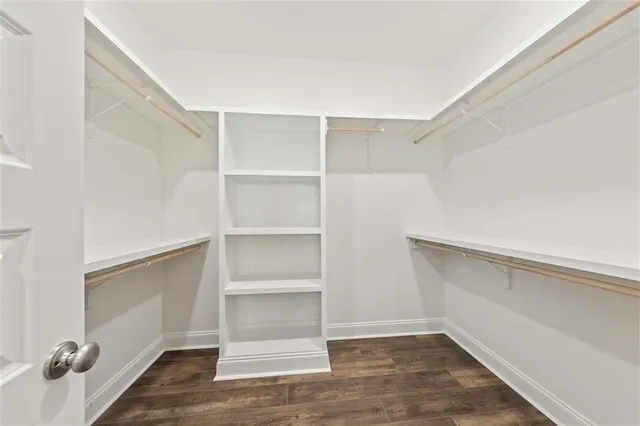 $299,000 | 3044 Southern Trace Dr Lake, Lake Charles, LA 70607