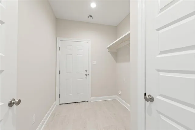 $299,000 | 3044 Southern Trace Dr Lake, Lake Charles, LA 70607