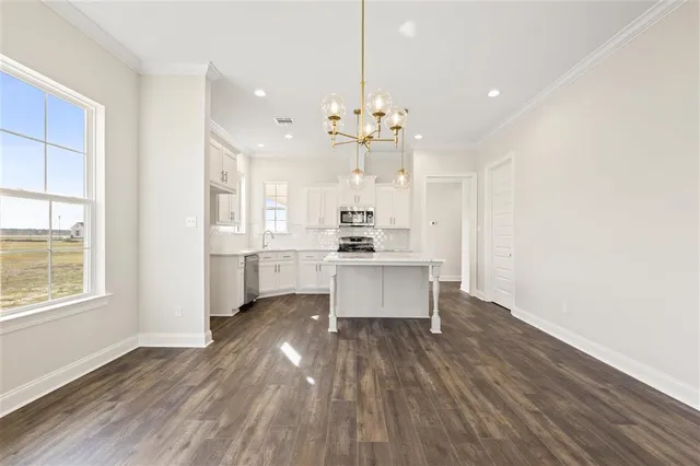 $299,000 | 3044 Southern Trace Dr Lake, Lake Charles, LA 70607