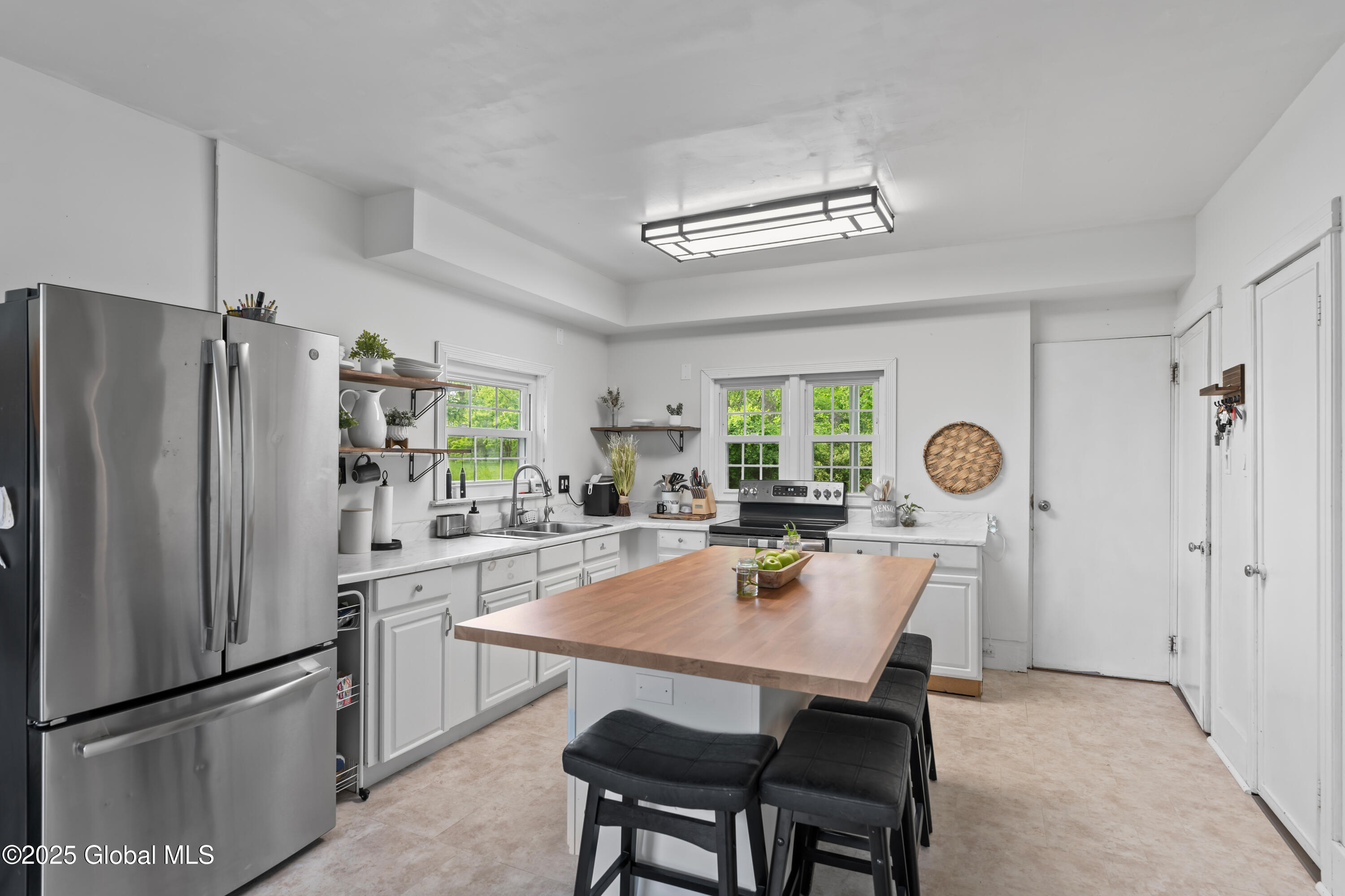 202 Steadwell Road Amsterdam, NY 12010 - Photo 7 of 47 DSC08733