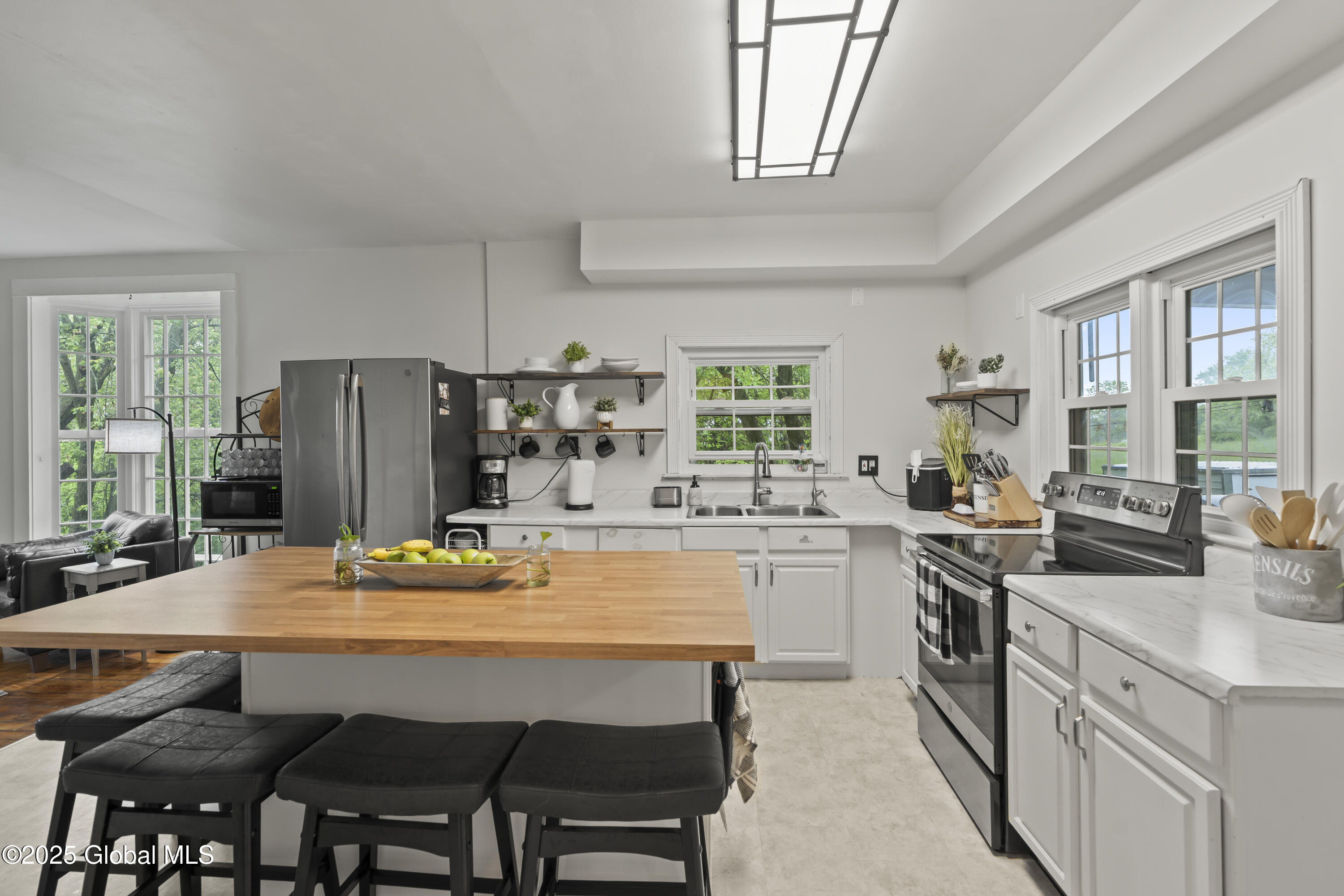 202 Steadwell Road Amsterdam, NY 12010 - Photo 8 of 47 DSC09069