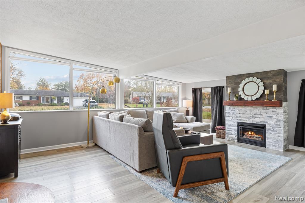 27870 Peppermill Road Farmington Hills, MI 48331 - Photo 21 of 59