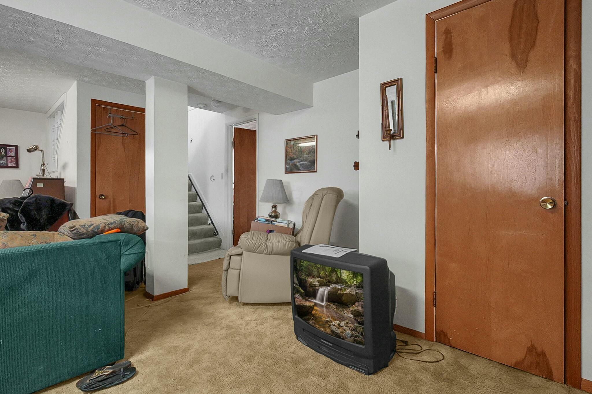 6068 Endicott Road Columbus, OH 43229 - Photo 16 of 23 tempImagevAMVt0