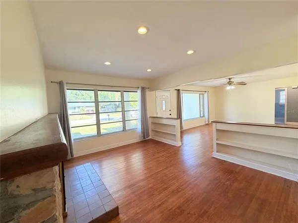 $2,450 | 309 Kerry Drive, Clearwater, FL 33765