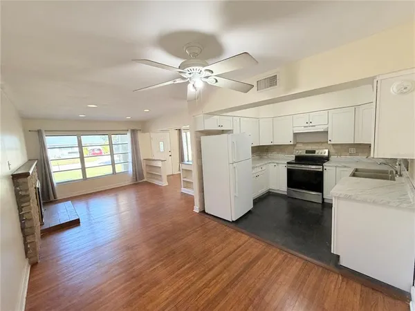 $2,450 | 309 Kerry Drive, Clearwater, FL 33765