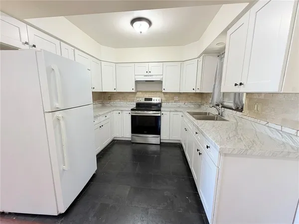 $2,450 | 309 Kerry Drive, Clearwater, FL 33765