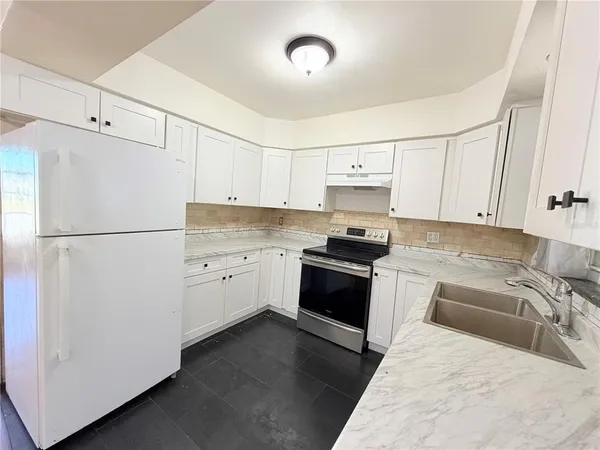 $2,450 | 309 Kerry Drive, Clearwater, FL 33765