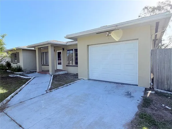 $2,450 | 309 Kerry Drive, Clearwater, FL 33765