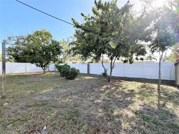 $2,450 | 309 Kerry Drive, Clearwater, FL 33765
