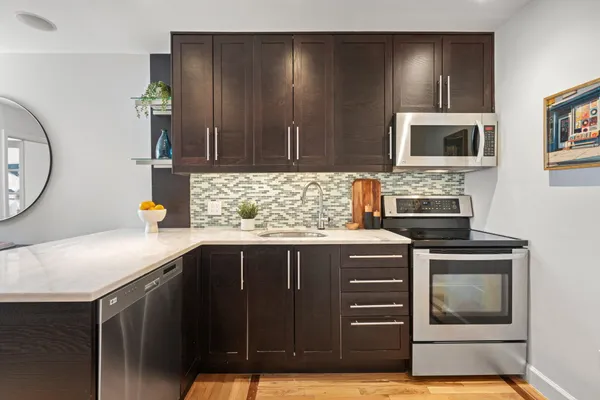 $589,000 | 333 Monroe Street, Unit 3A, Hoboken, NJ 07030