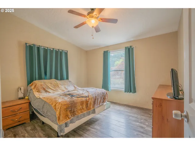 $542,999 | 1371 Harlan Road, Toledo, OR 97391