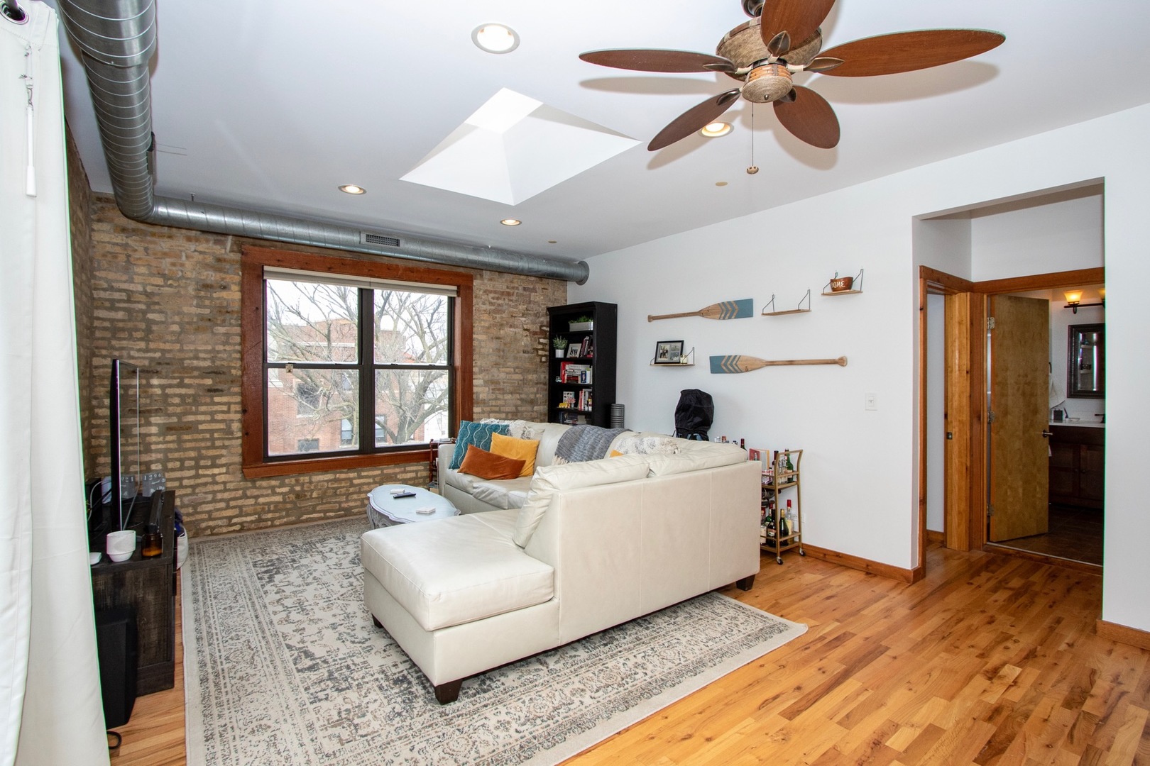 1647 West Addison Street, Unit 3A Chicago, IL 60613 - Photo 4 of 22