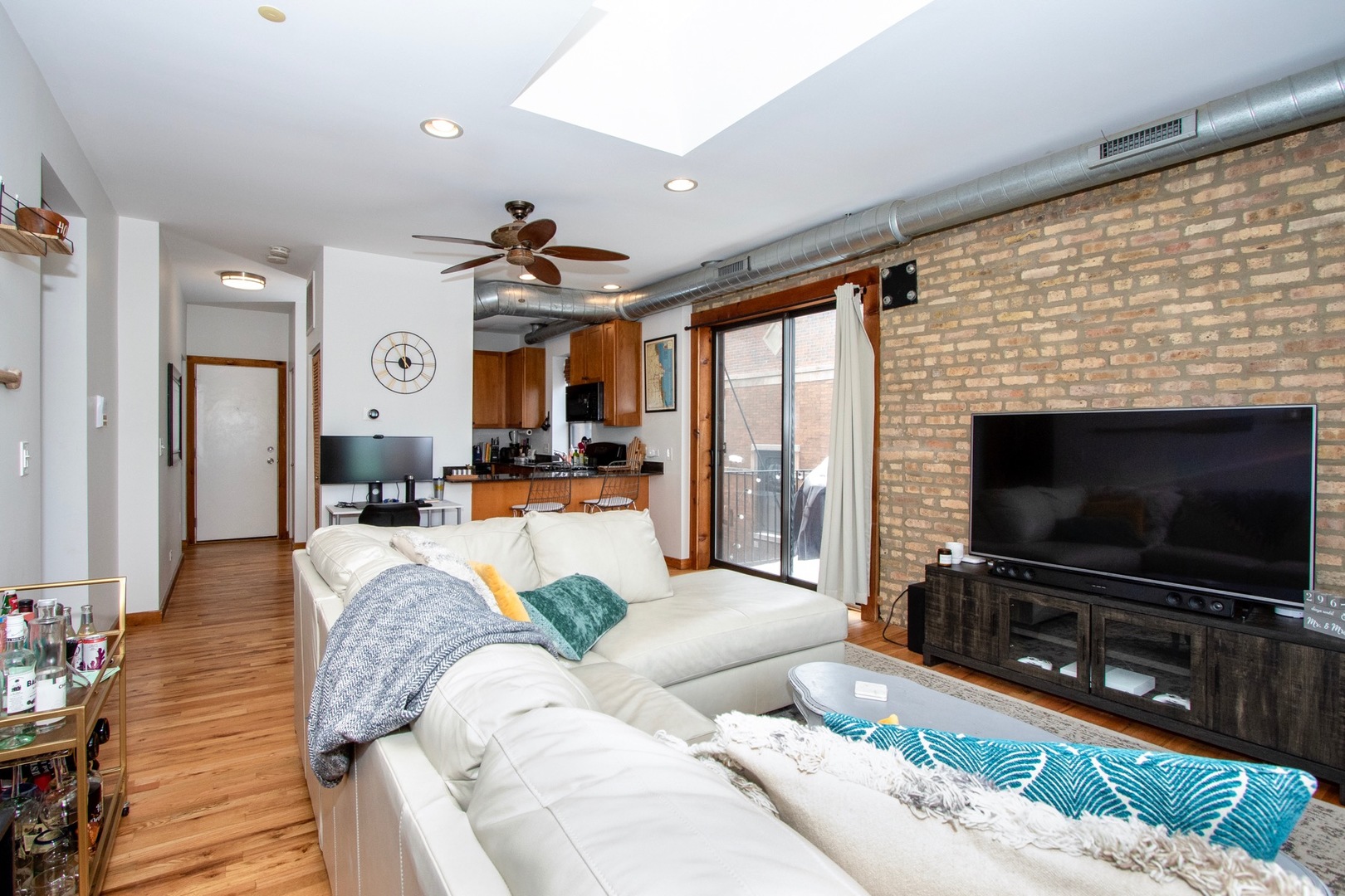 1647 West Addison Street, Unit 3A Chicago, IL 60613 - Photo 6 of 22