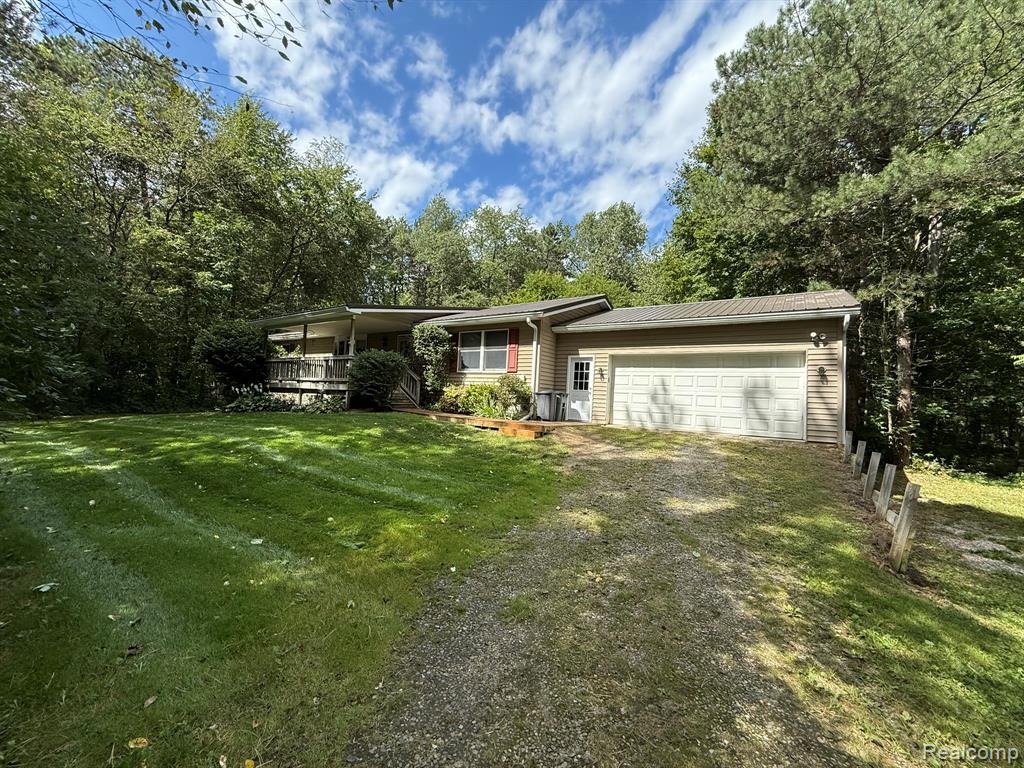 6855 Lyons Road Imlay City, MI 48444 - Photo 3 of 50
