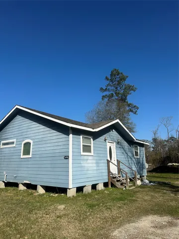 $1,100 | 18445 Emerald Forest Drive, New Caney, TX 77357