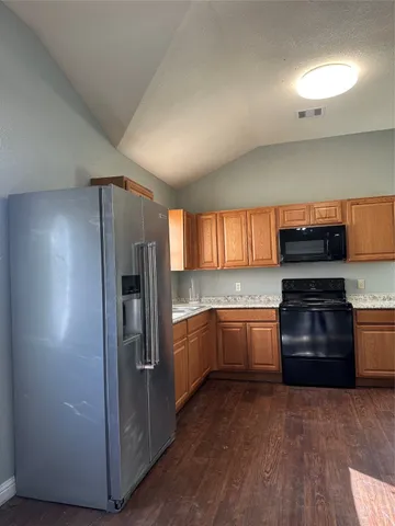 $1,100 | 18445 Emerald Forest Drive, New Caney, TX 77357