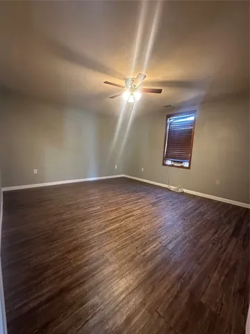 $1,100 | 18445 Emerald Forest Drive, New Caney, TX 77357