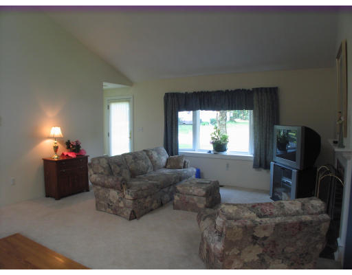 238 Cordaville Road Ashland, MA 01721 - Photo 6 of 13 a living room with furniture and a window