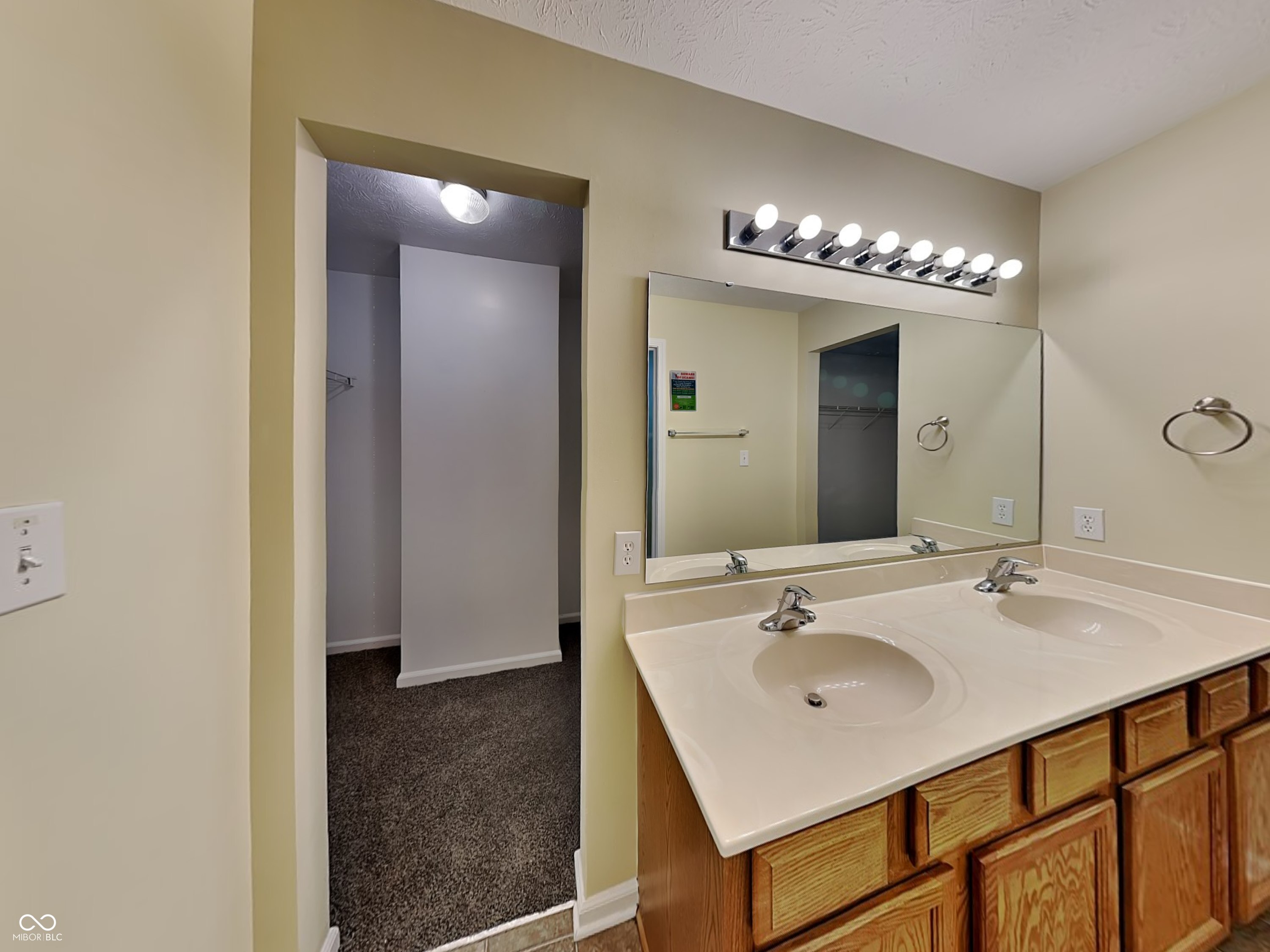 12442 Quarterback Lane Fishers, IN 46037 - Photo 11 of 28