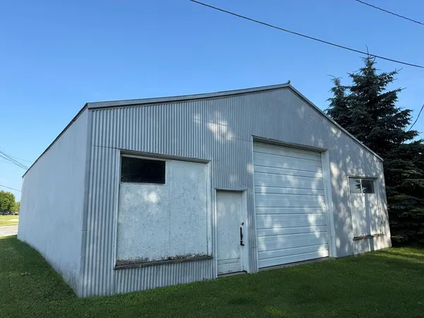 $50,000 | Division Street, Algoma, WI 54201