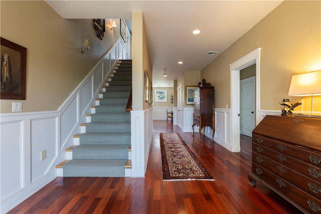 365 Boston Neck Road Narragansett, RI 02882 - Photo 27 of 50