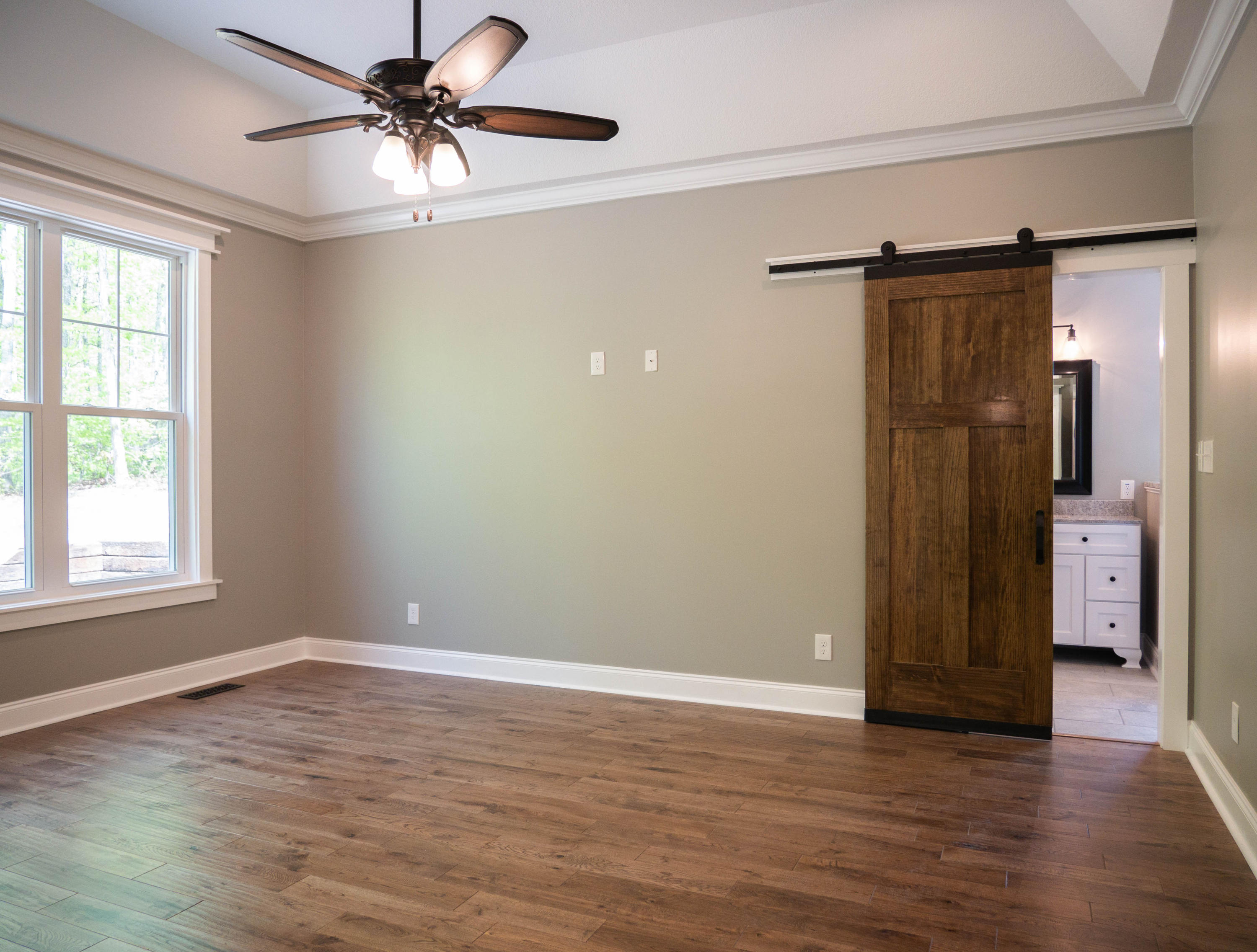 488 Pumpkin Hollow Road Heiskell, TN 37754 - Photo 30 of 32 P1060392