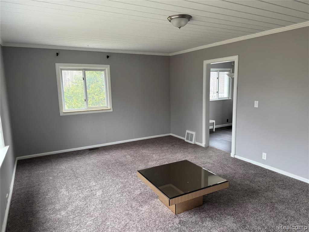 3165 Alpine Road Troy, MI 48084 - Photo 3 of 14