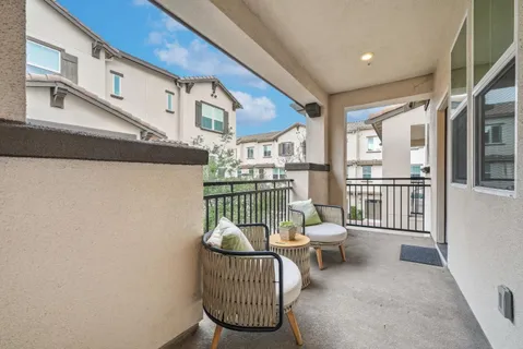 a view of walk in closet