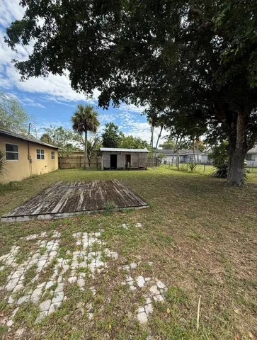 a view of a entryway door of the house