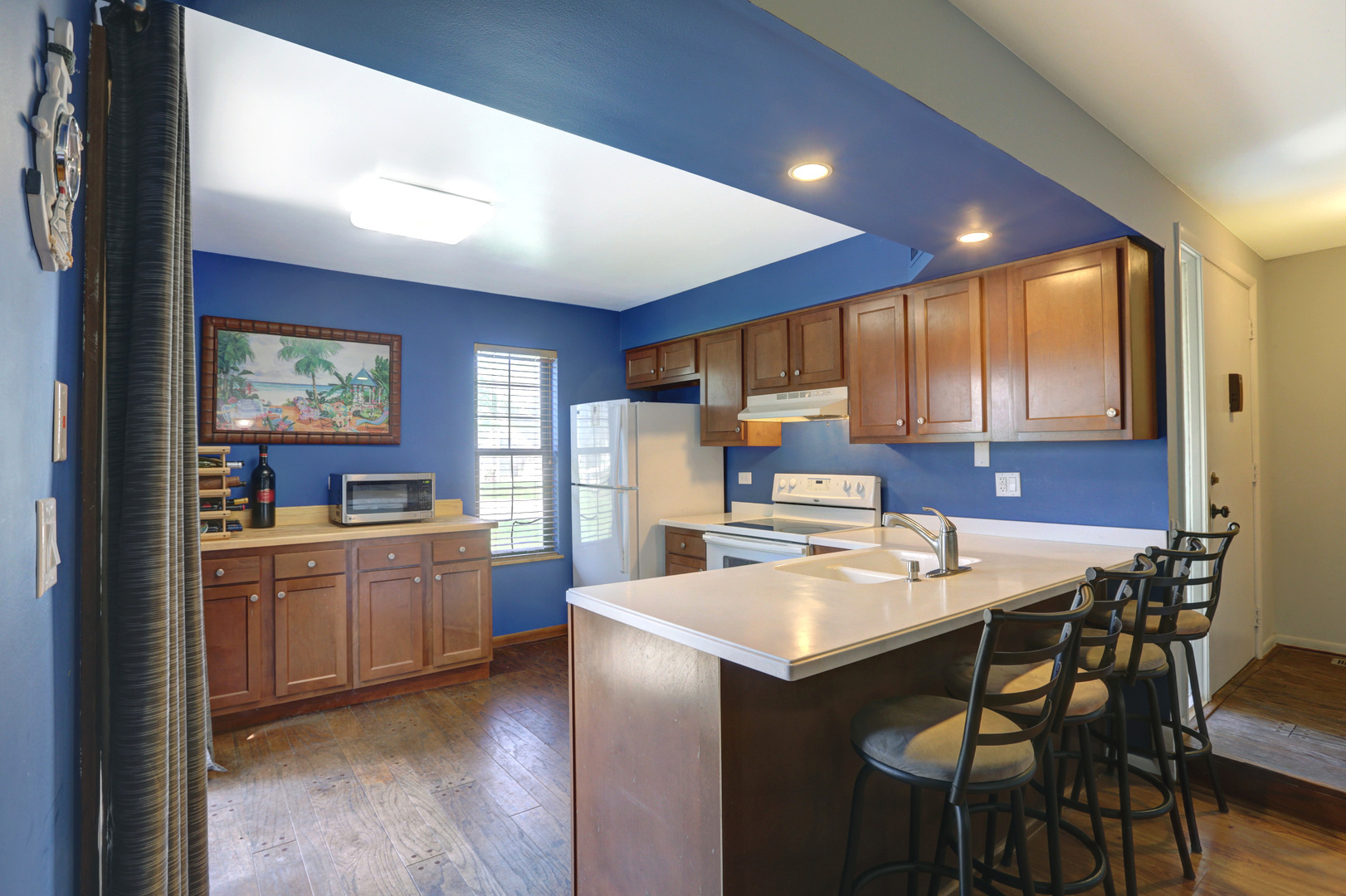 633 Chip Court Gurnee, IL 60031 - Photo 4 of 25