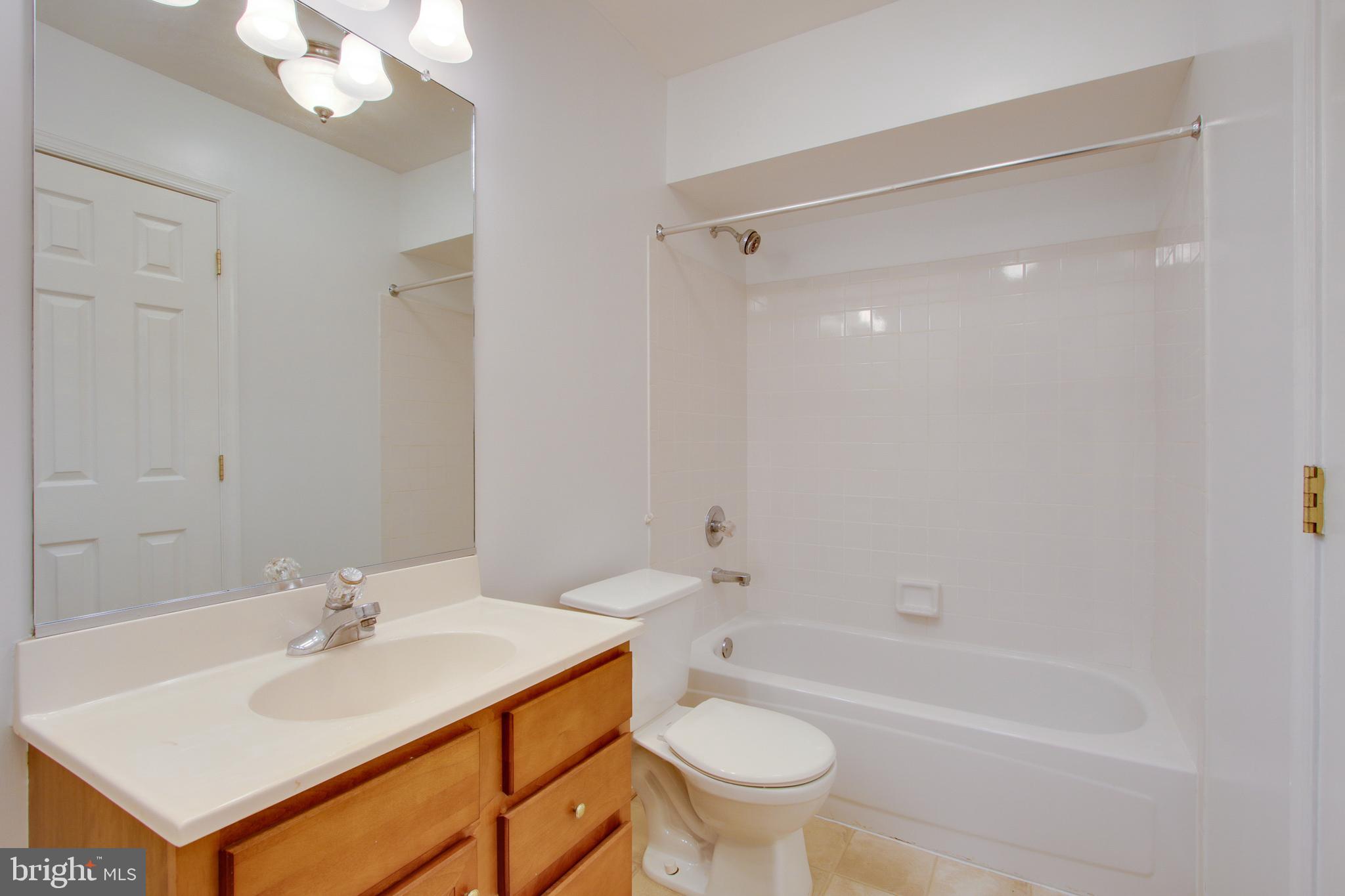 9237 Fairlane Place Laurel, MD 20708 - Photo 8 of 29 Gallery Image 8