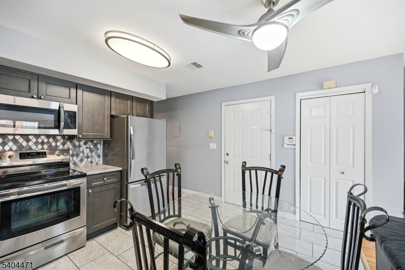 31 Fairmount Avenue Hackensack, NJ 07601 - Photo 16 of 37