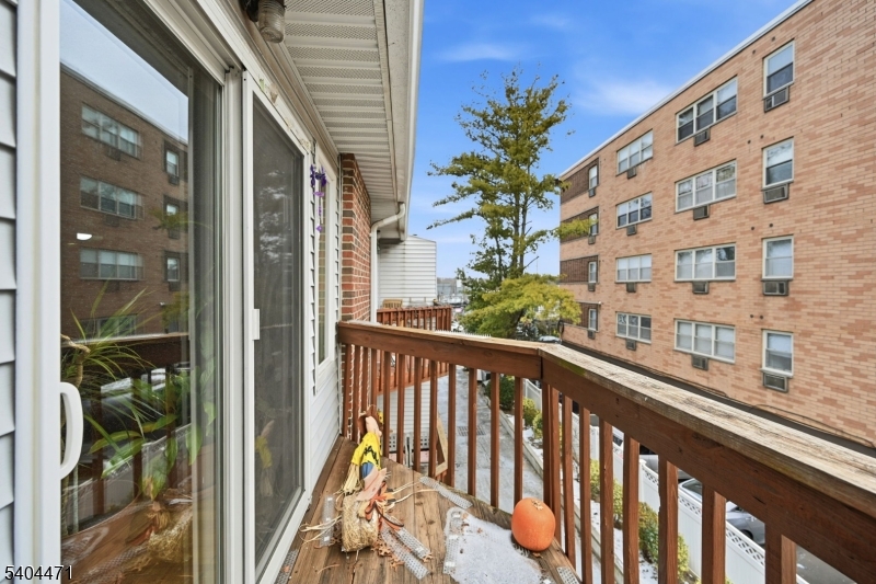 31 Fairmount Avenue Hackensack, NJ 07601 - Photo 22 of 37